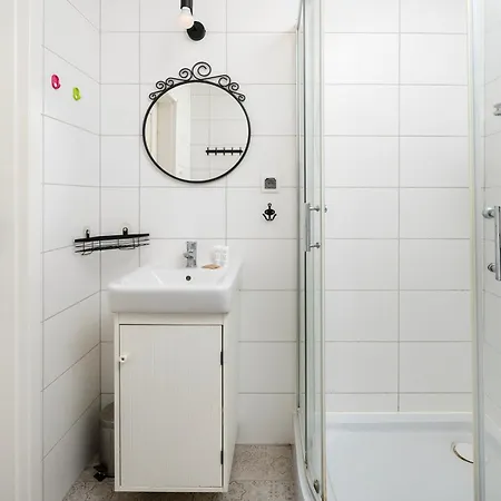 Apartament Park Zrodliska Comfort By Bookinghost