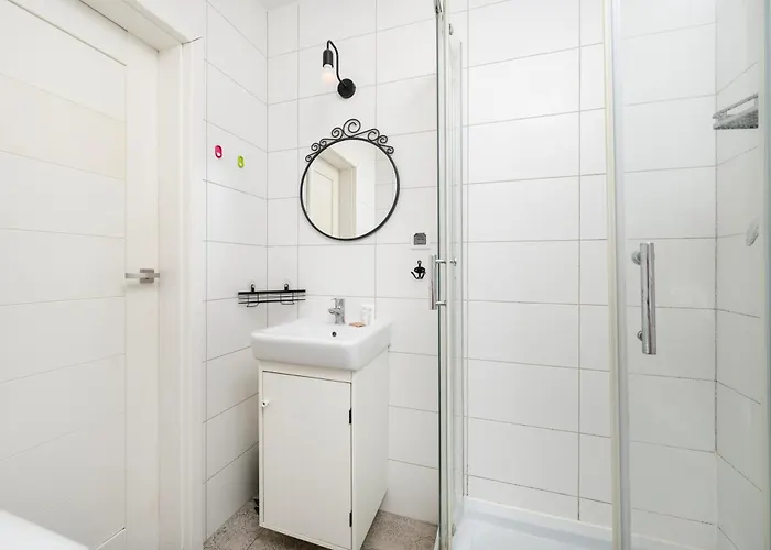 شقة Park Zrodliska Comfort By Bookinghost *